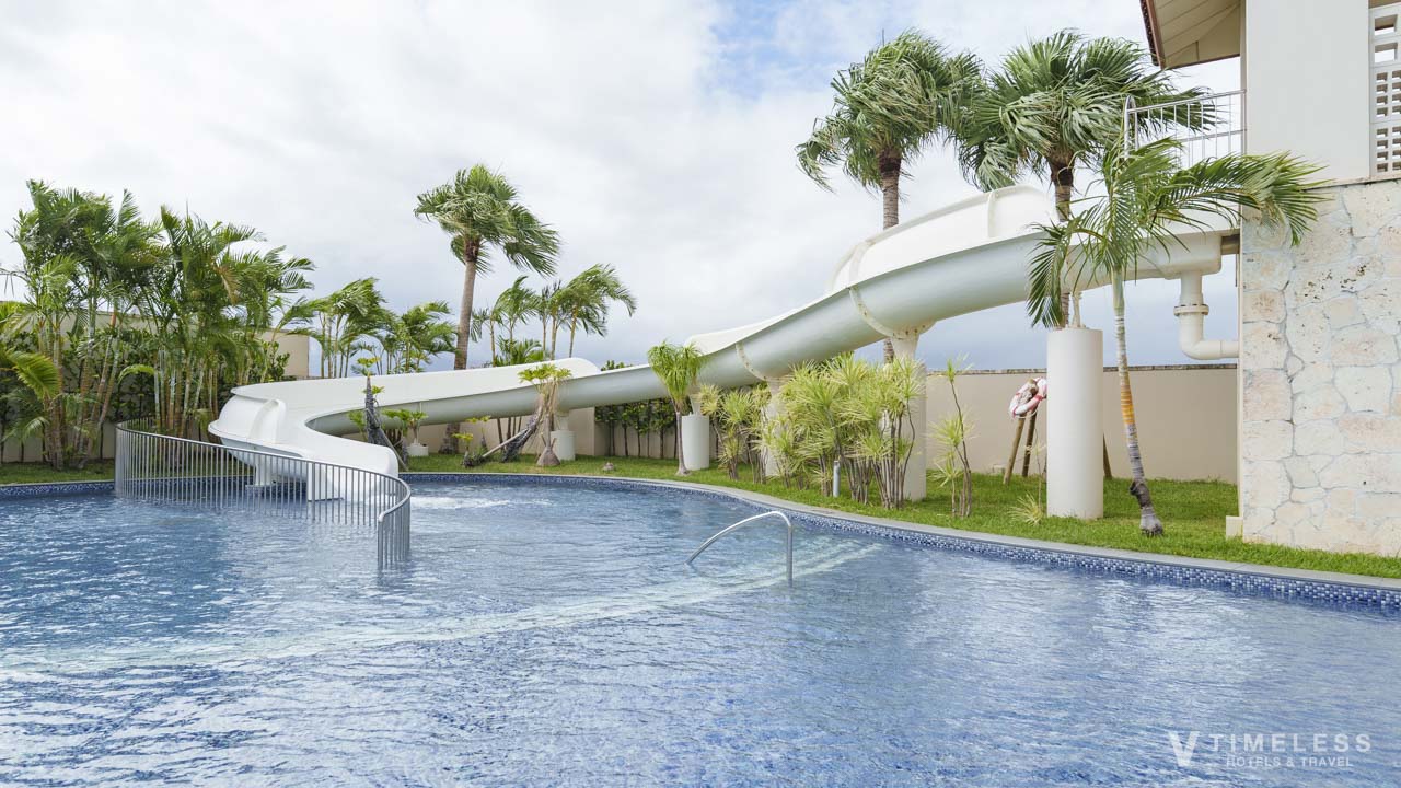 ウォータースライダー