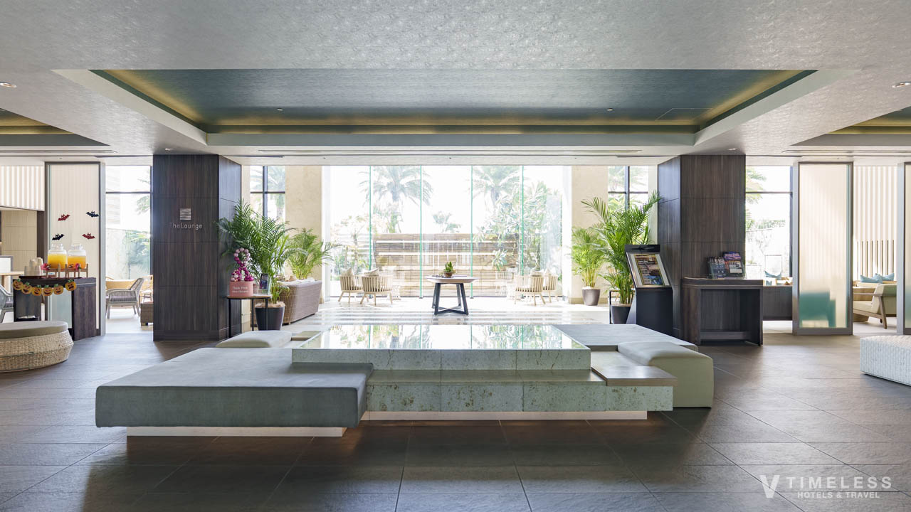 ダブルツリーbyヒルトン沖縄北谷リゾートのロビー