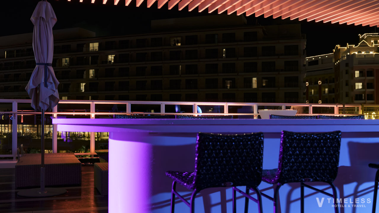 夜の雰囲気が素敵な43ウェスト ルーフトップバー