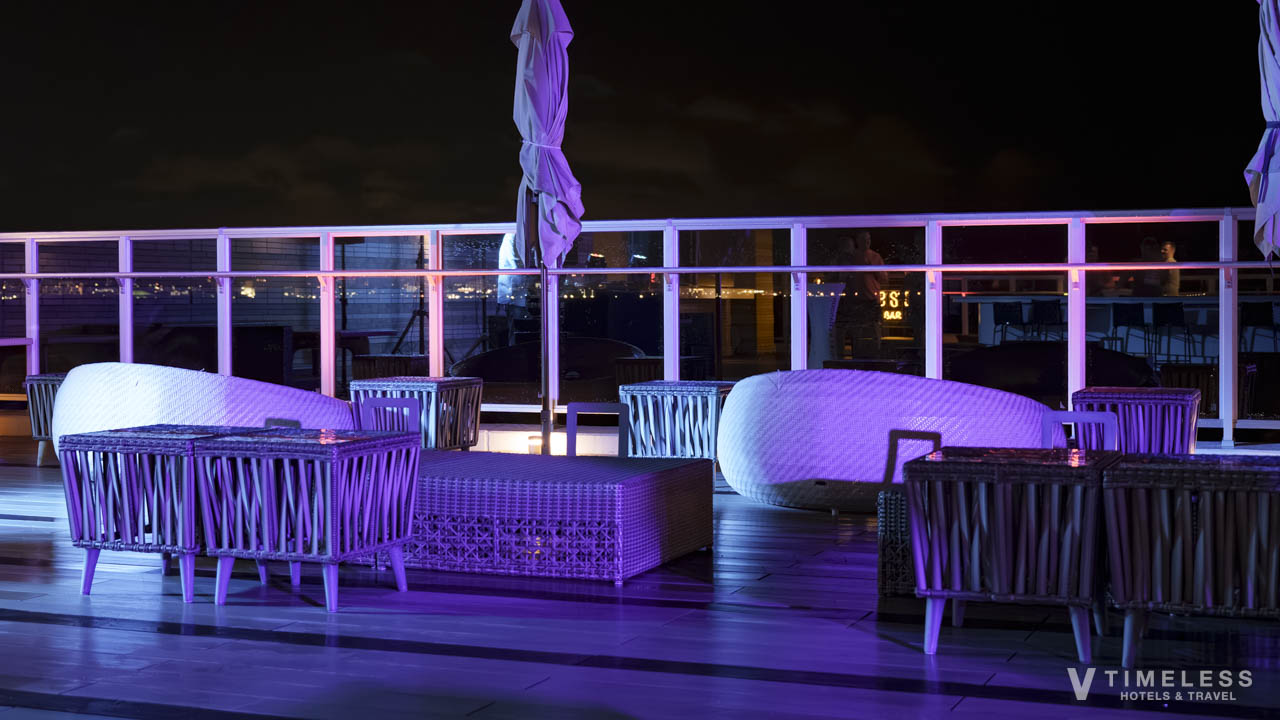 43ウェスト ルーフトップバーの客席