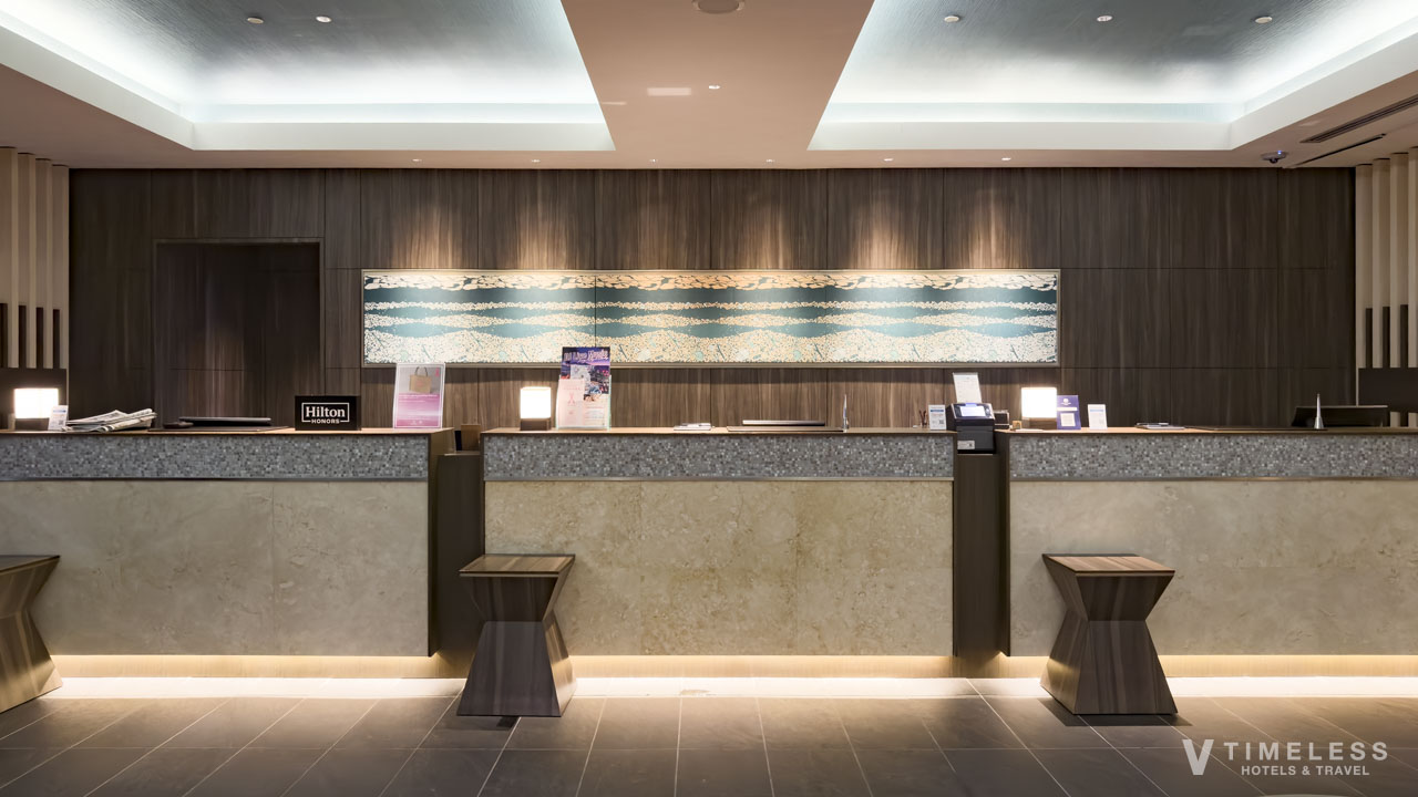 ダブルツリーbyヒルトン沖縄北谷リゾートのチェックインカウンター