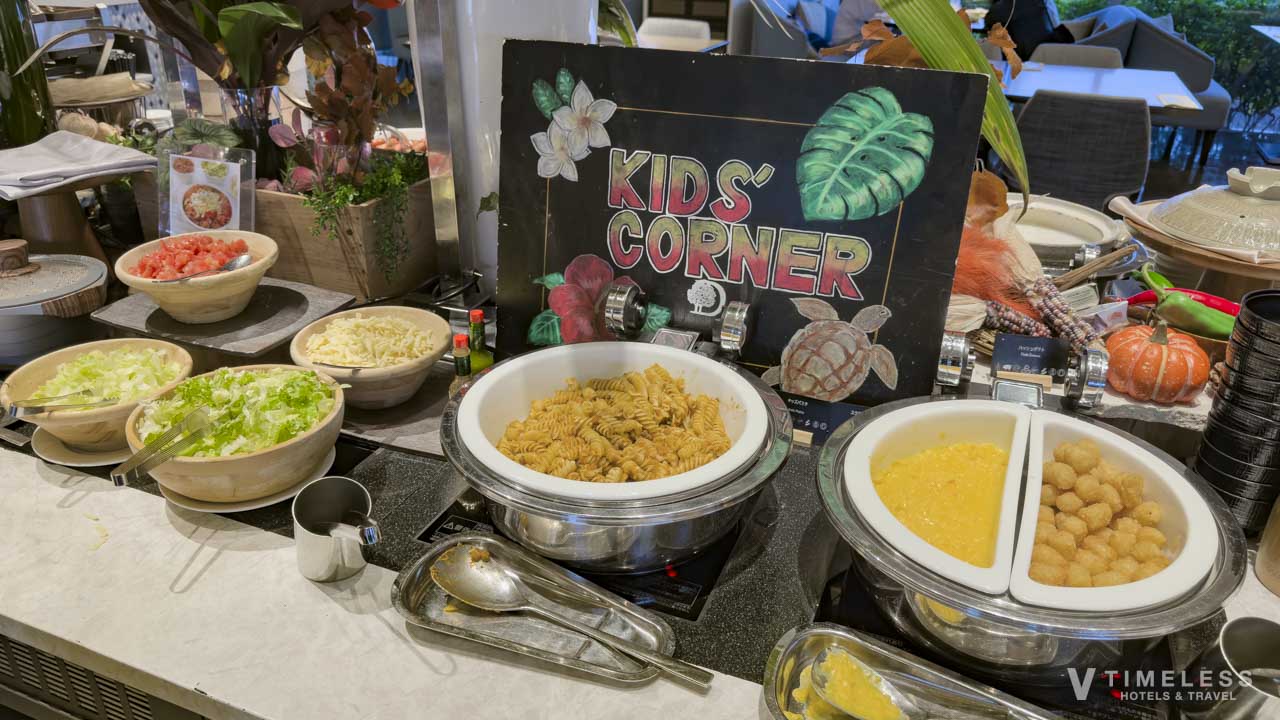 キッズコーナーは食べやすいサイズの料理がメイン