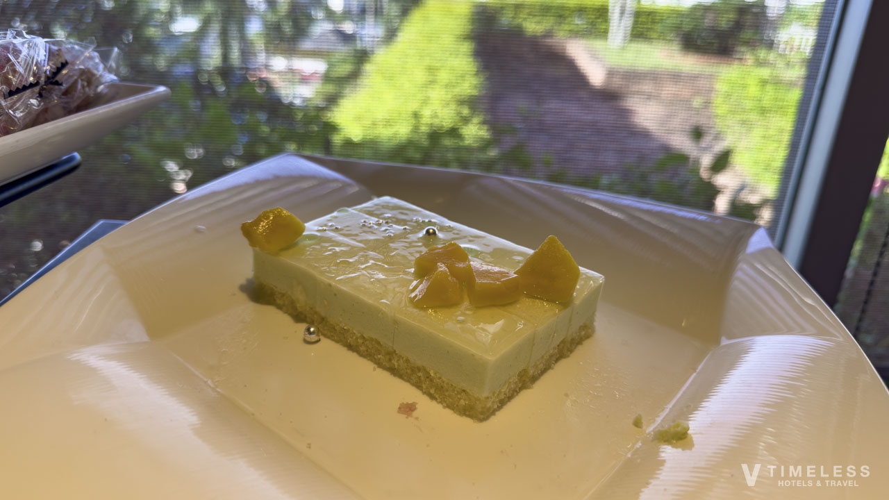 ハッピーアワーのケーキ