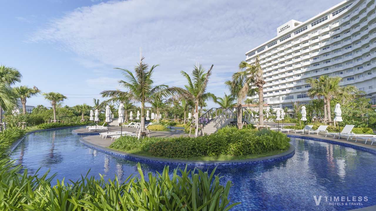 グランドメルキュール沖縄残波岬リゾートのプール