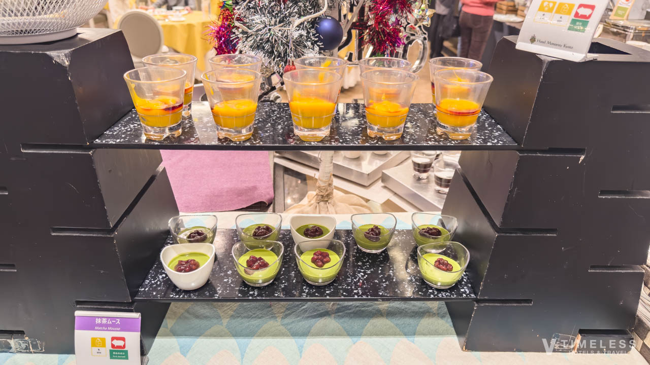 ホテルモントレ京都 朝食デザート|抹茶ムースやフルーツゼリーが並ぶ甘味コーナー