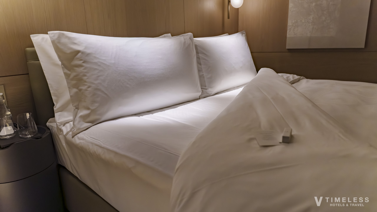 JWマリオット・ホテル東京 客室のベッド|上質なリネンと包み込まれる寝心地