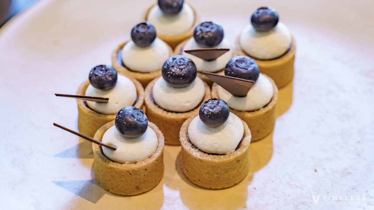 JWマリオット・ホテル東京 エグゼクティブラウンジのブルーベリータルト|上品な甘さのスイーツ