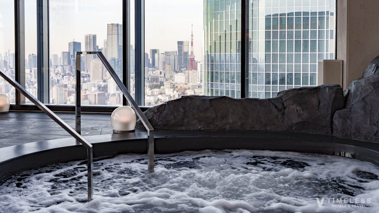 JWマリオット・ホテル東京のジャグジー|東京タワーを望む贅沢なリラクゼーションプール