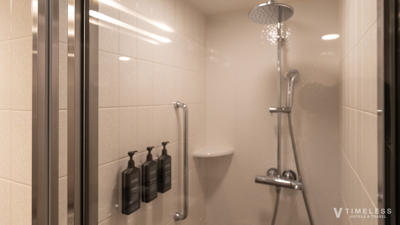 シャワーブース