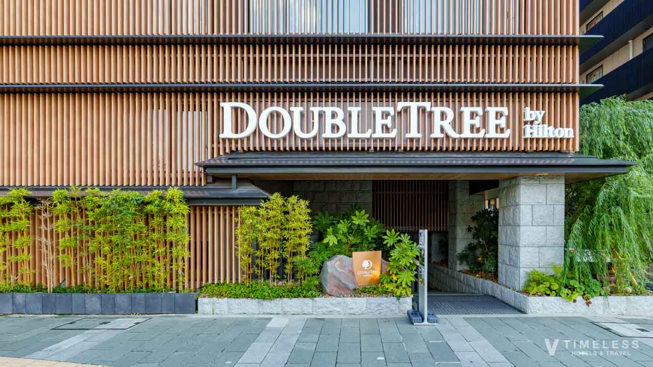 ダブルツリーbyヒルトン京都東山のエントランス正面