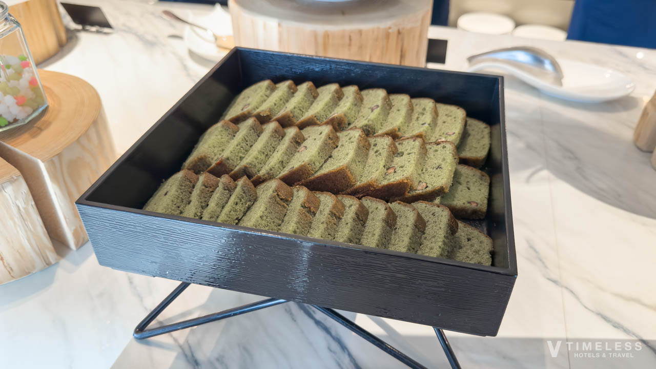 抹茶のシフォンケーキ