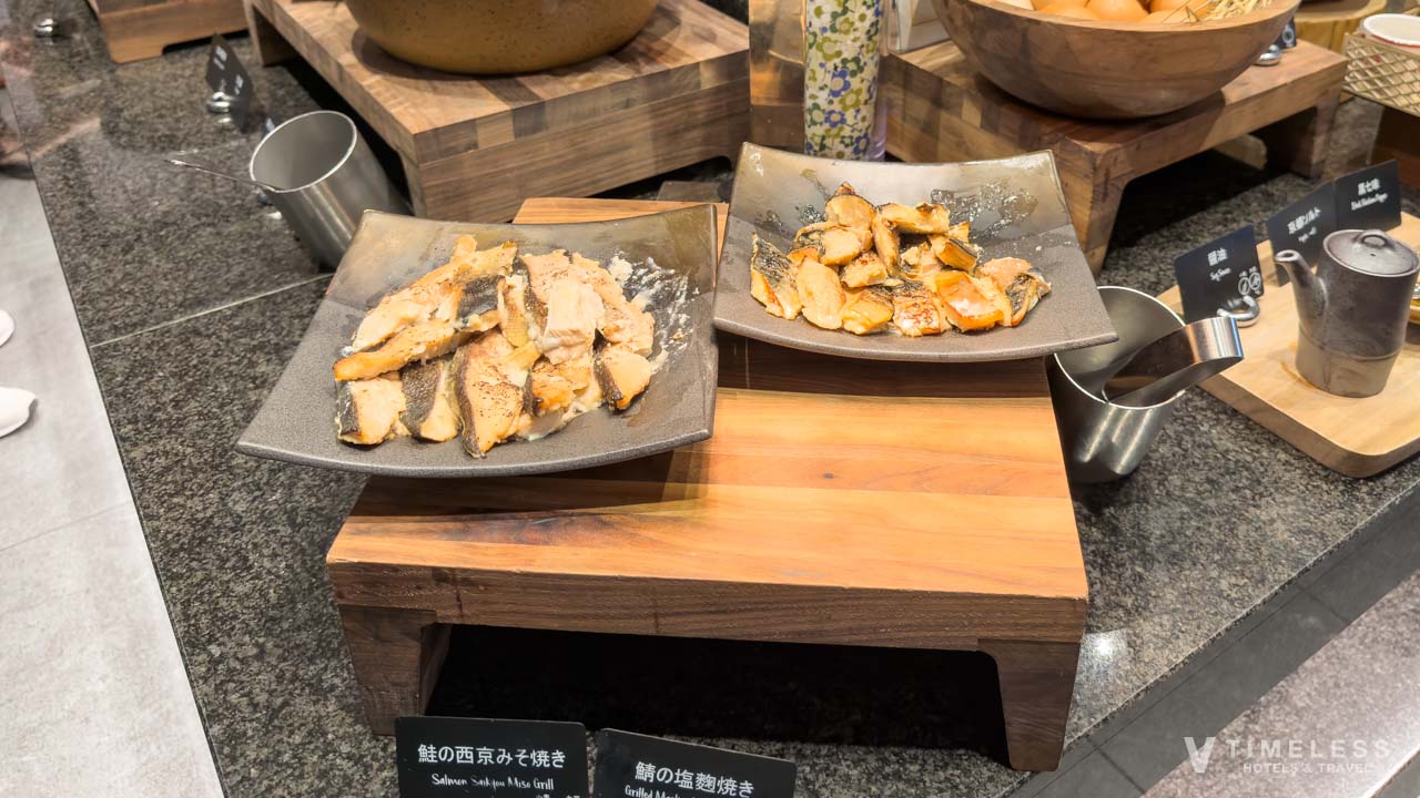 鮭の西京みそ焼きと鯖の塩麹焼き
