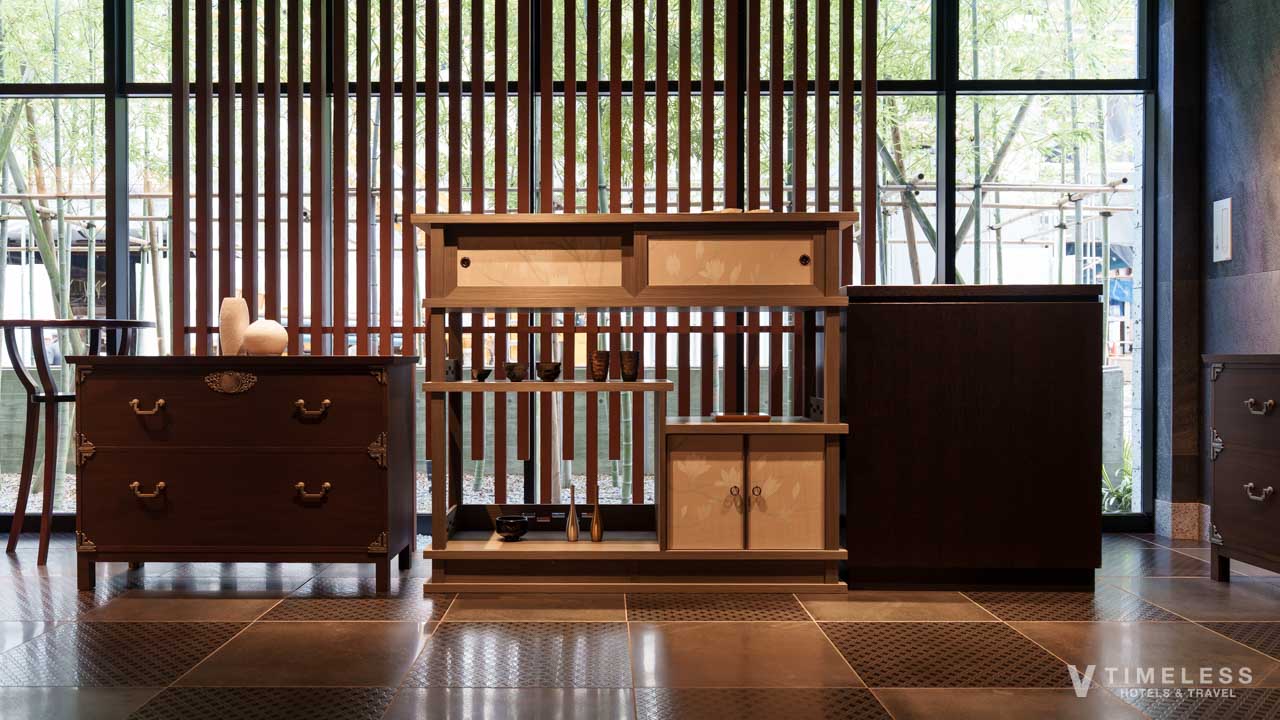 京都の文化とモダンが共存する館内