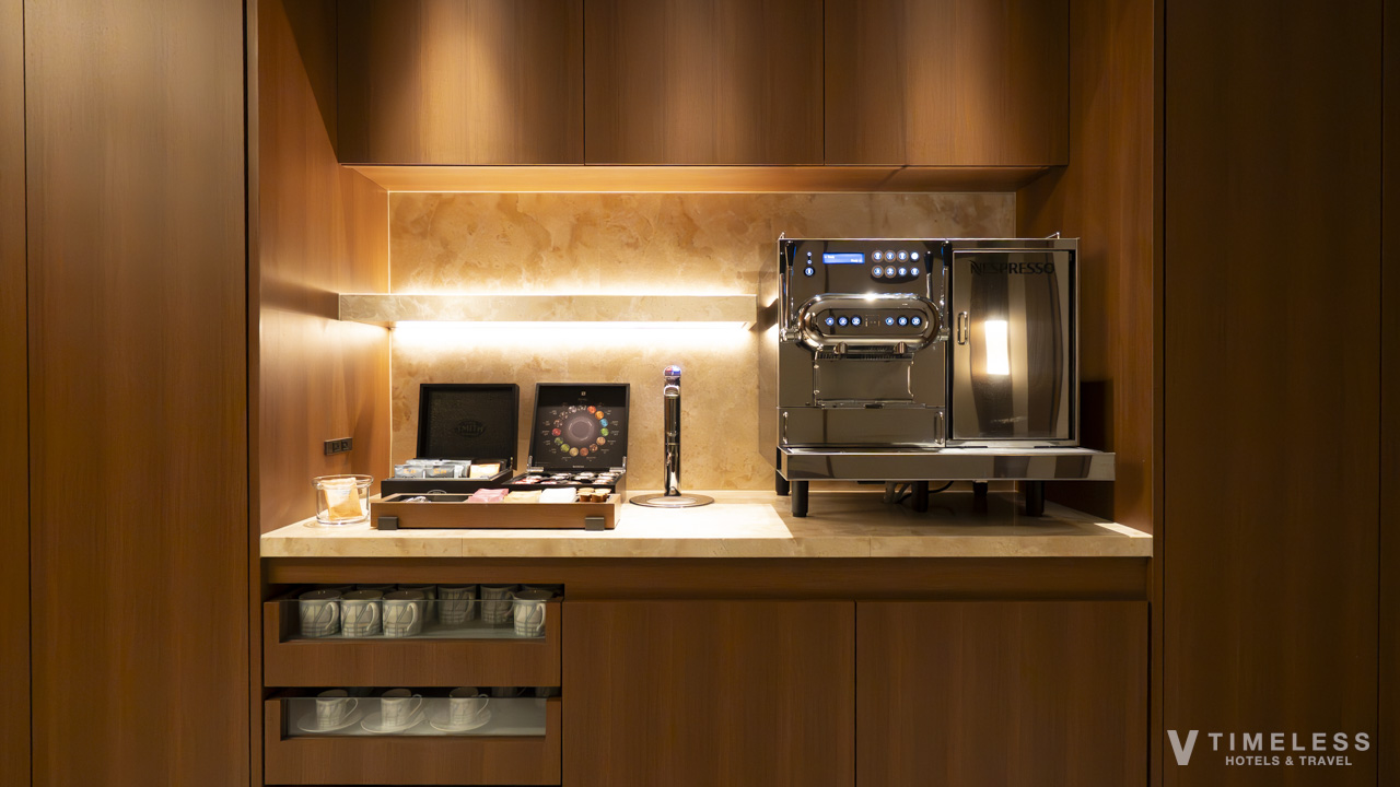 ライブラリー横に設置されているドリンクスペース