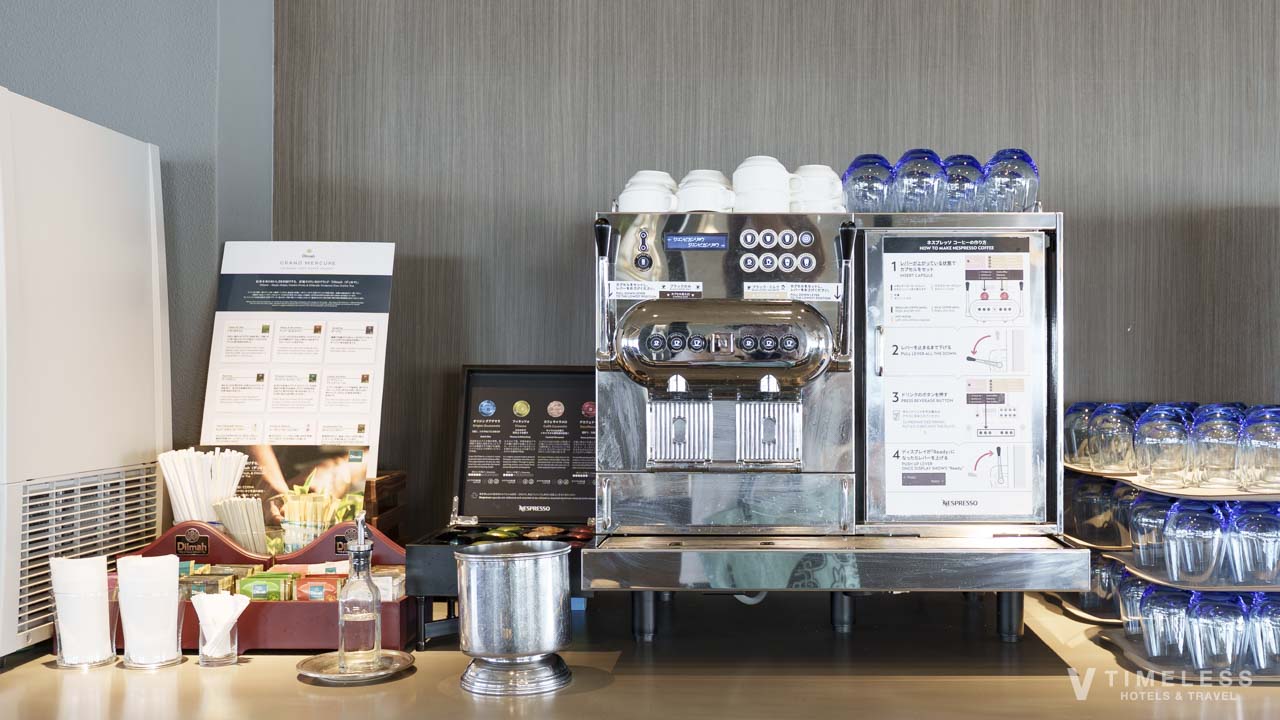 コーヒーはネスプレッソマシーン、紅茶はディルマ