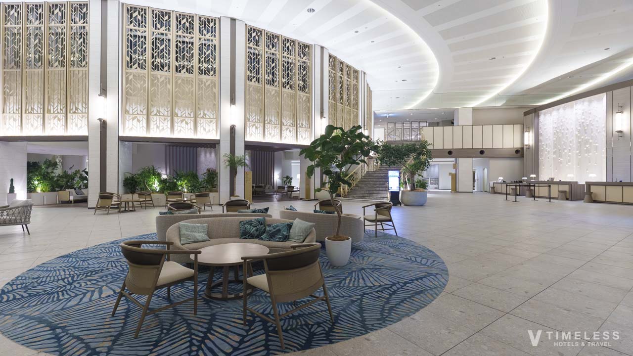 綺麗なグランドメルキュール沖縄残波岬リゾートのロビー