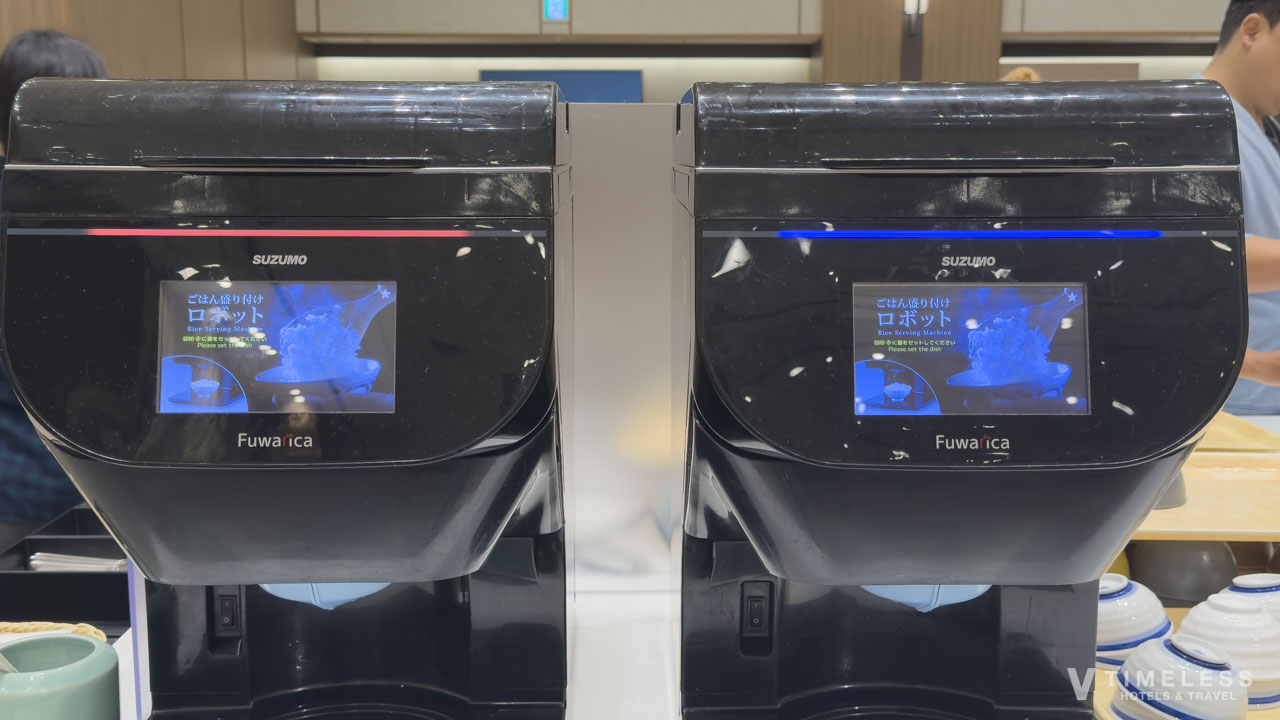 ごはん盛り付けロボット