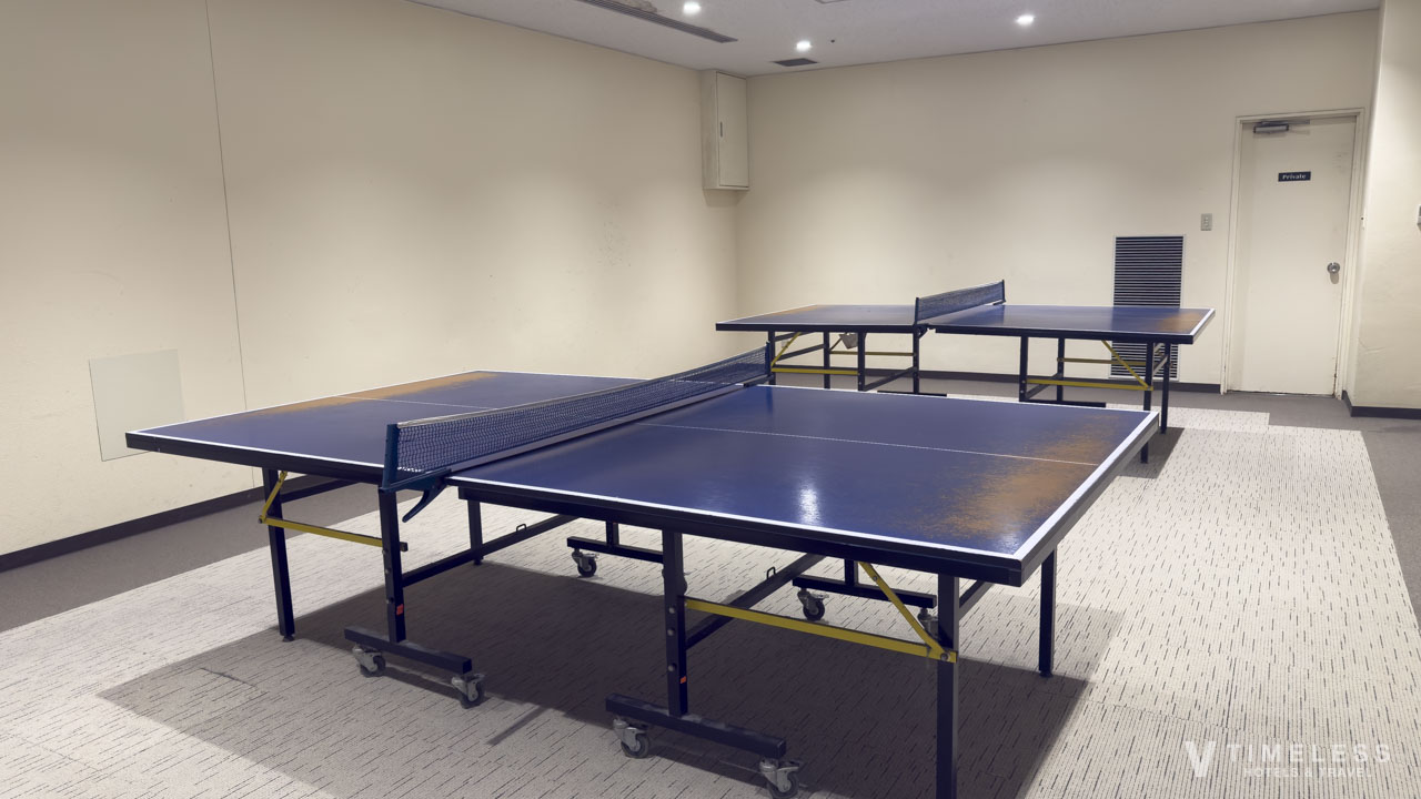コインランドリー横にある卓球ルーム