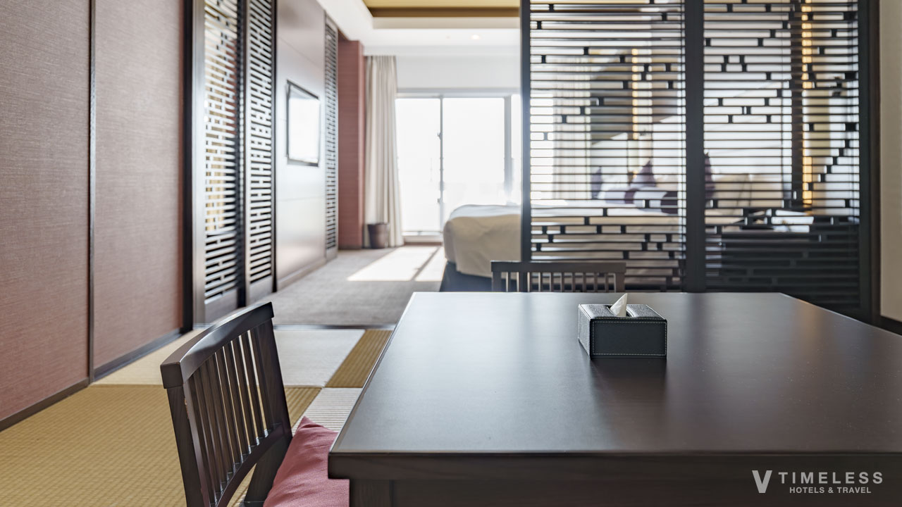 和室には布団セットがあるので家族旅行にも最適