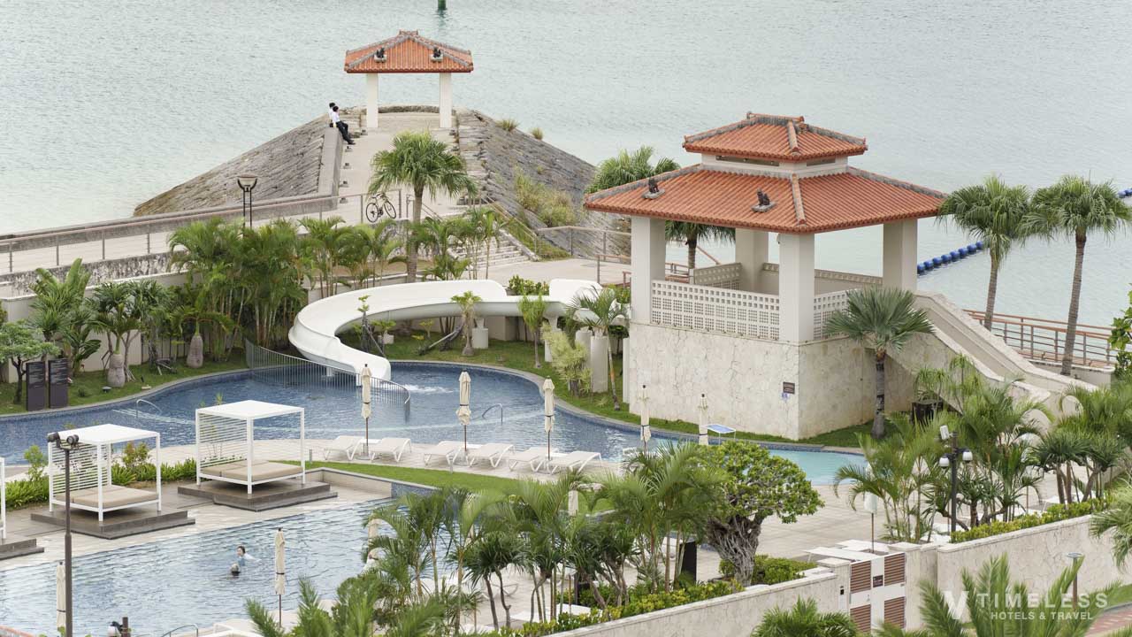 ダブルツリーbyヒルトン沖縄北谷リゾートのプール