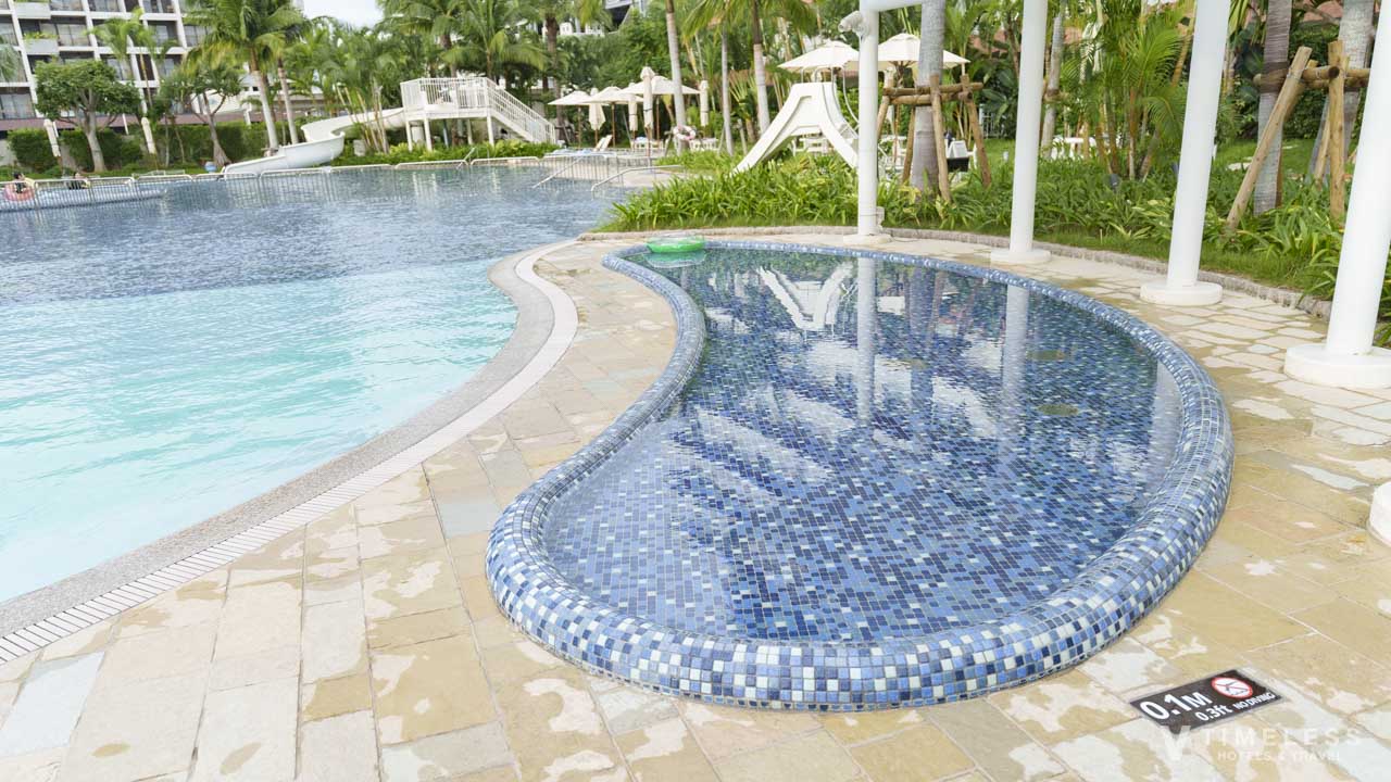 水深10cmのベビープール