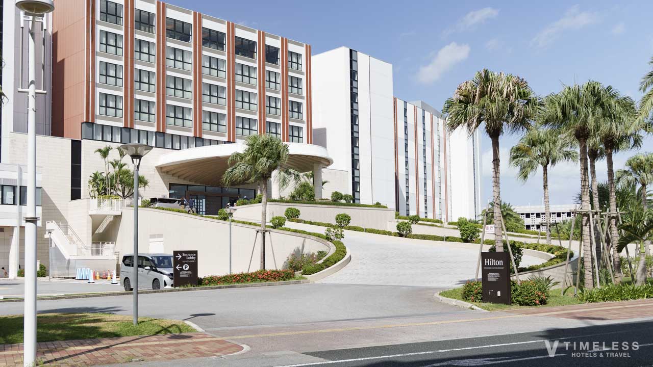 アメリカンビレッジ側からエントランスに続く道