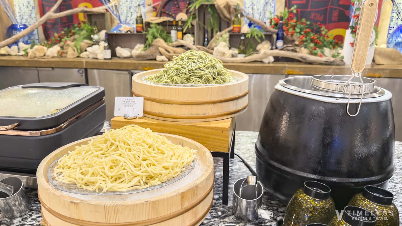 沖縄そばとヨモギそば