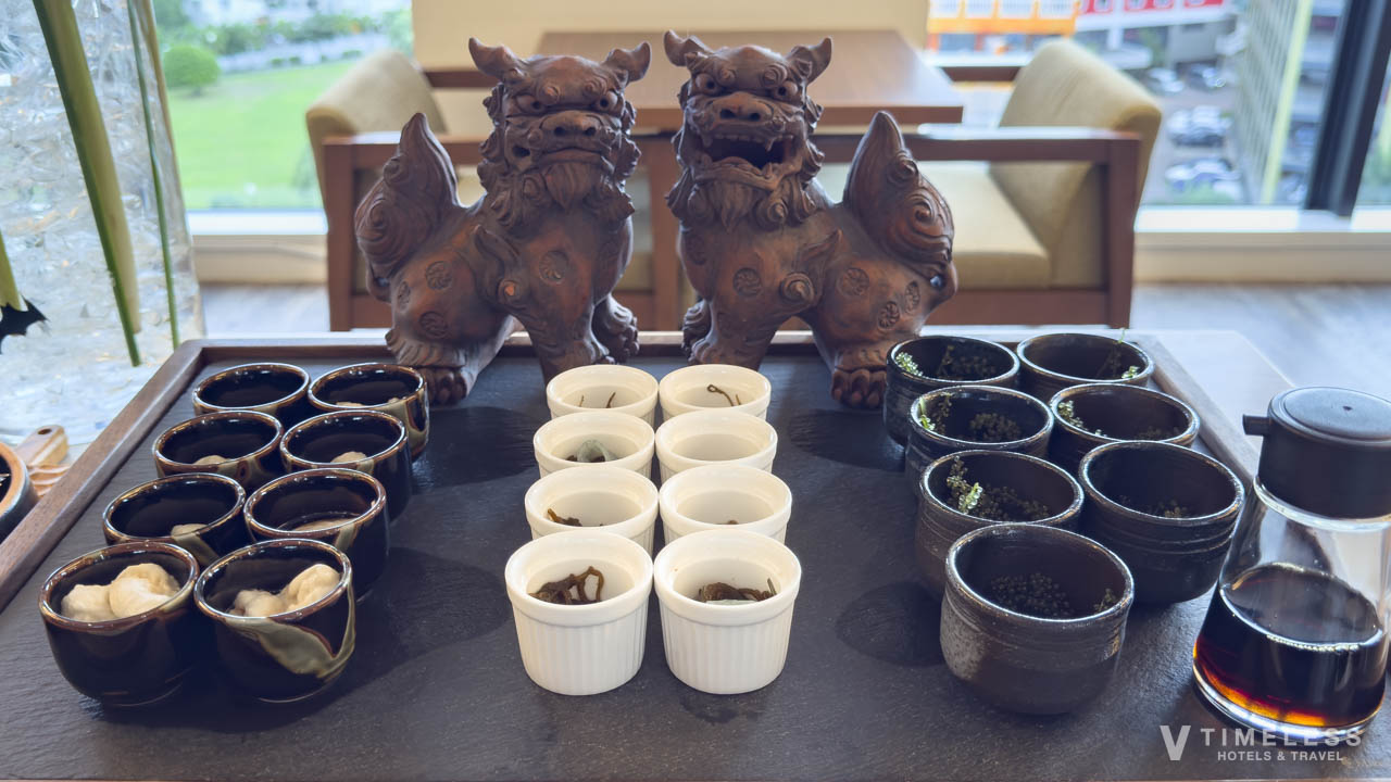 朝食の海ぶどうやもずく酢