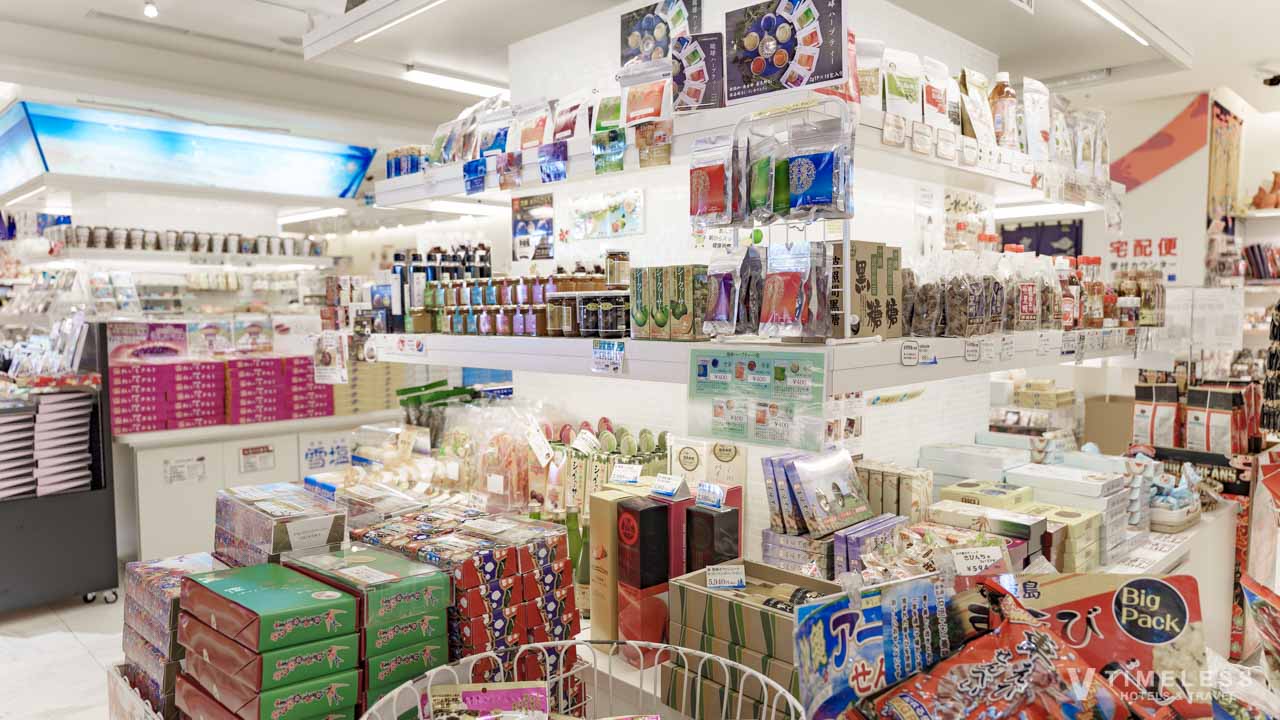 海ブドウや島らっきょう、調味料が充実