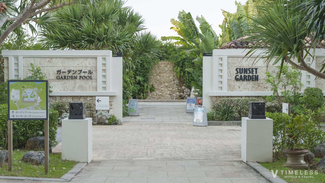 ガーデンプール「サンセットガーデン」のエントランス
