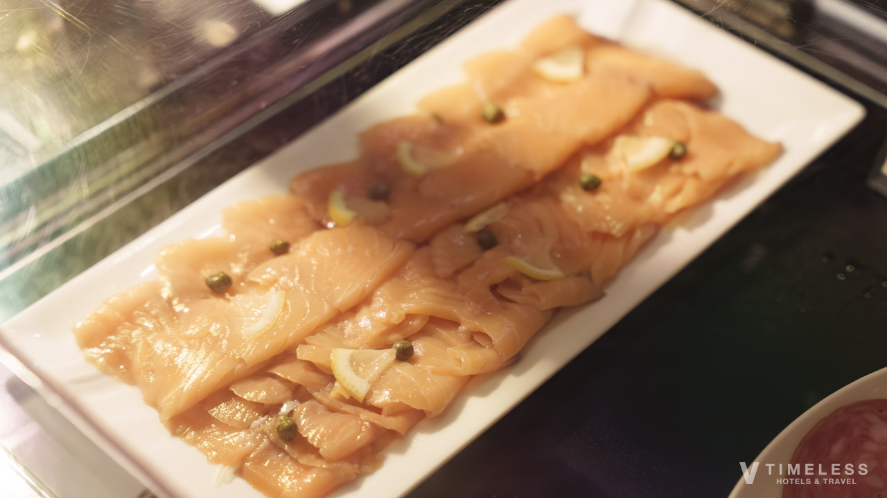 オードブルのスモークサーモン