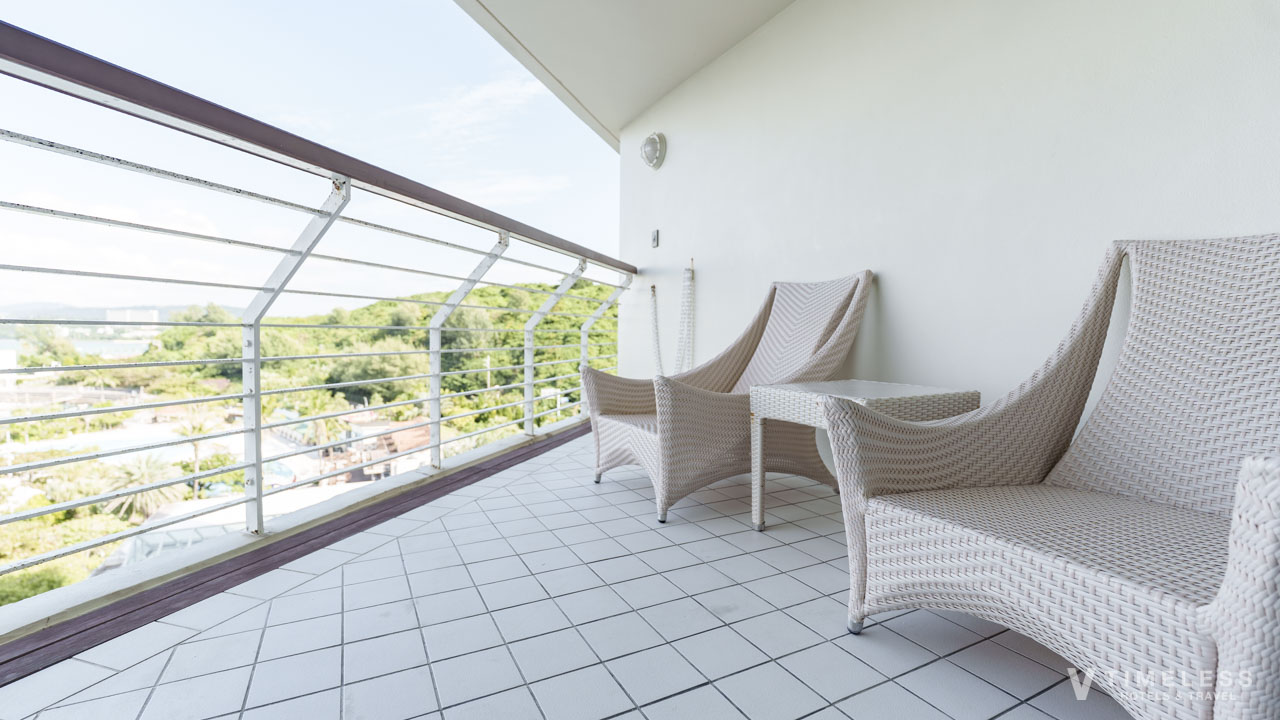 ゆったり過ごせるバルコニー 柵にかえしが付いているの子供にも安心