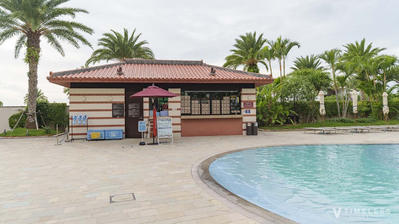 プールサイドバー<夏季営業>