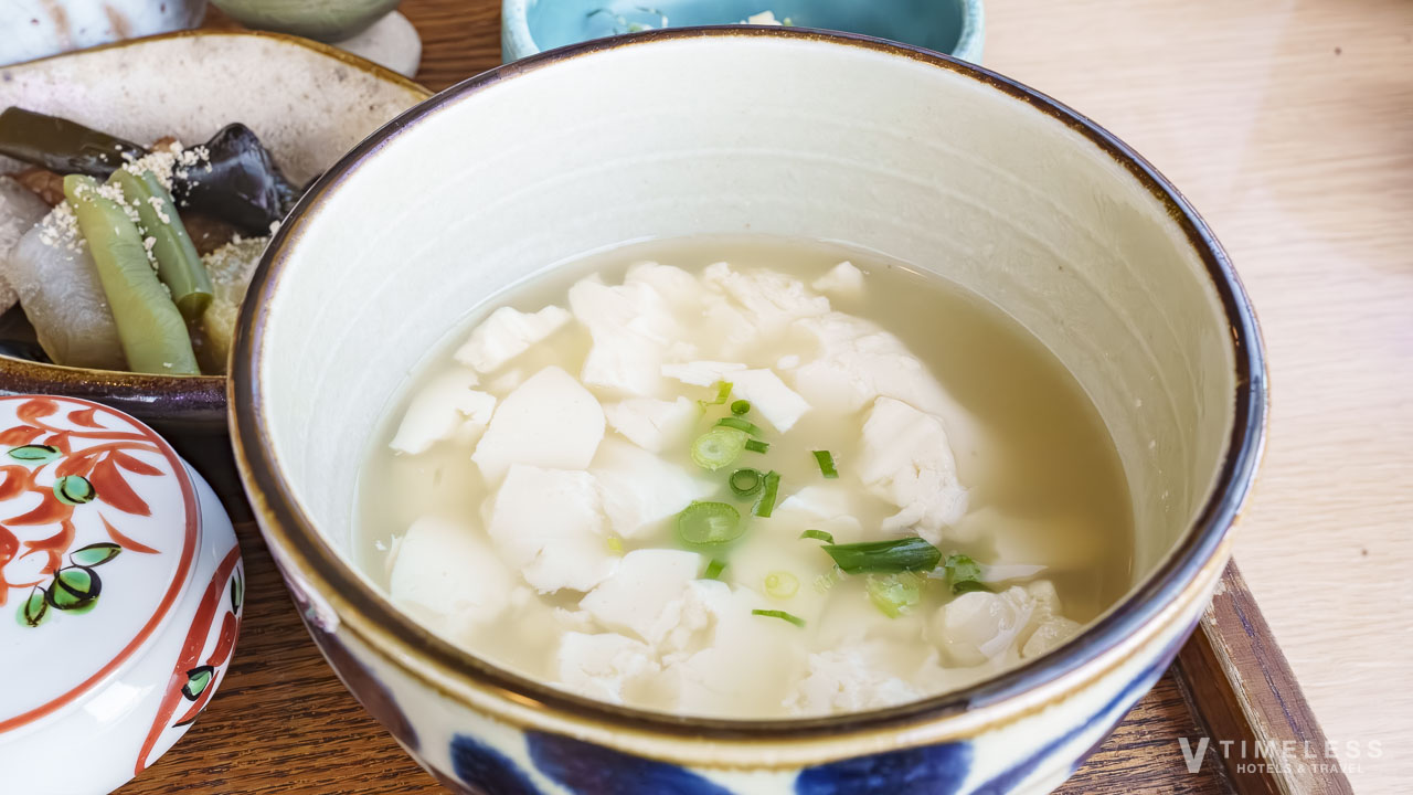 身体に染みわたる島豆腐のお吸い物|琉球朝食のやさしい一杯