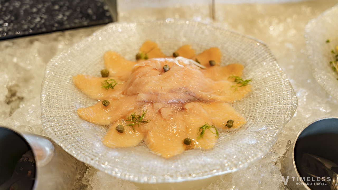 ルネッサンスリゾートオキナワのフォーシーズンの朝食で楽しめるスモークサーモンの冷菜