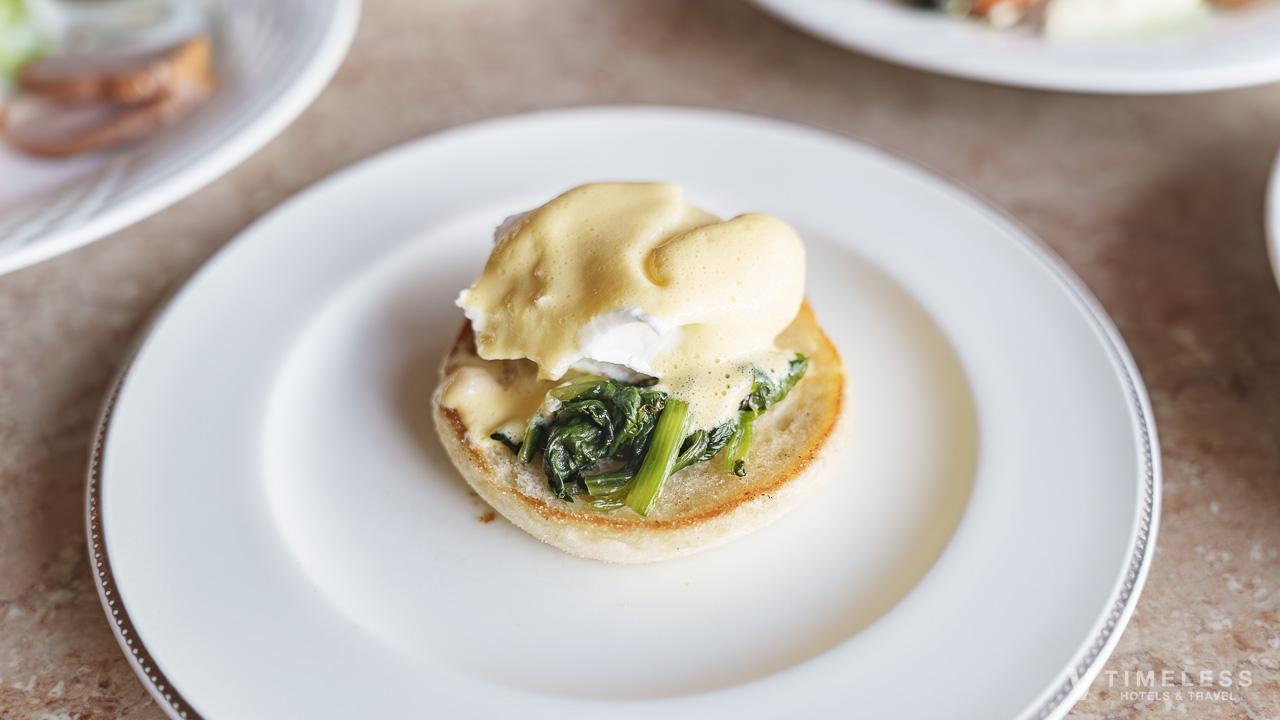 ルネッサンスリゾートオキナワのフォーシーズンの朝食で人気のエッグベネディクト