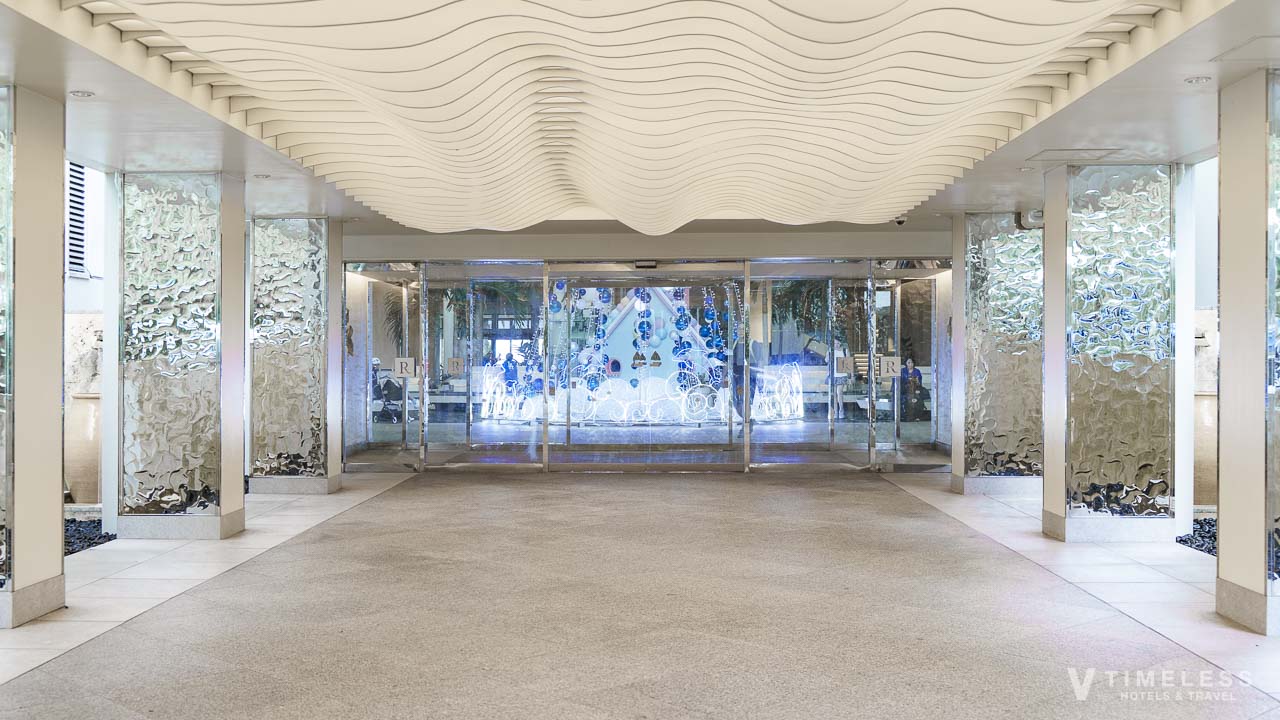 ルネッサンスリゾートオキナワのエントランス