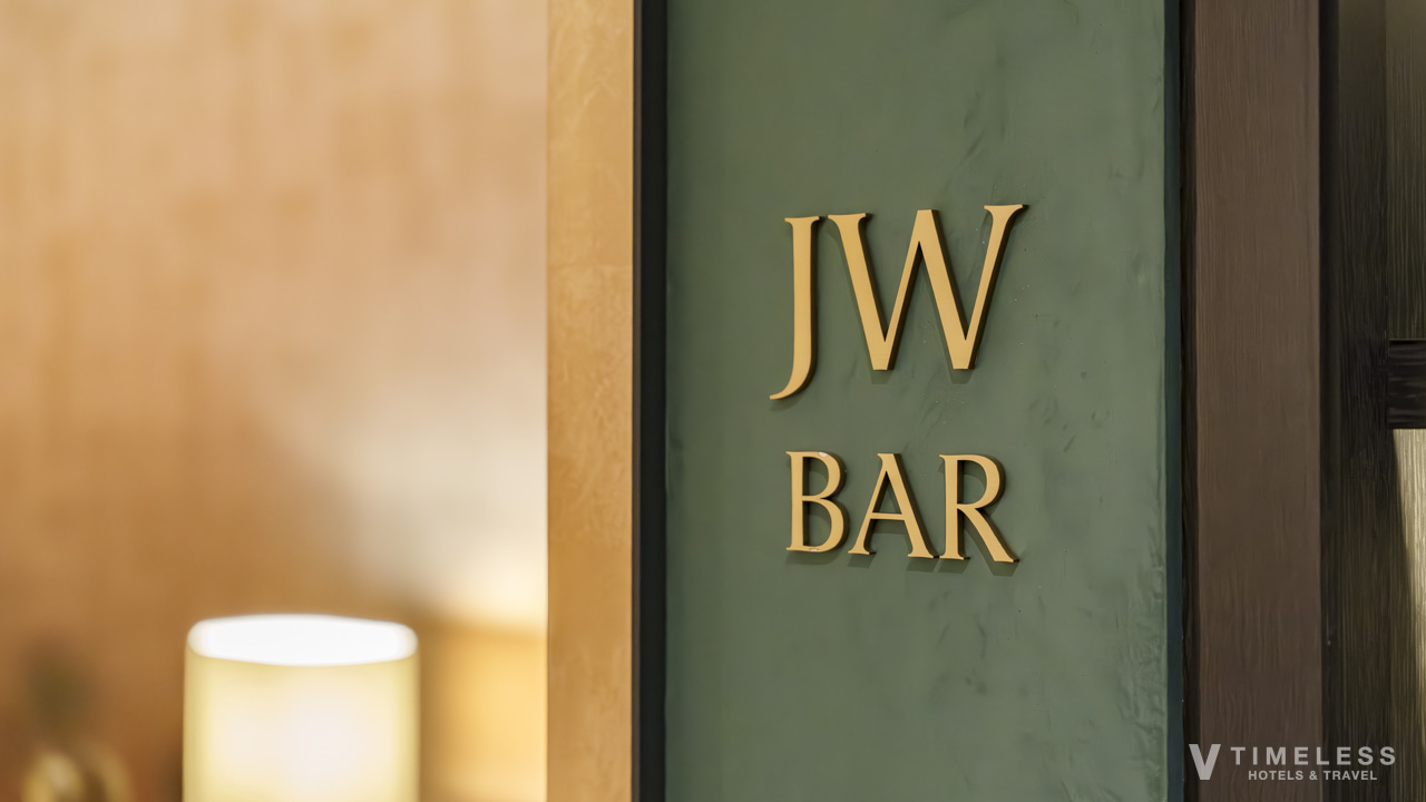 JWマリオット・ホテル東京に佇む洗練されたホテルバーのエントランス