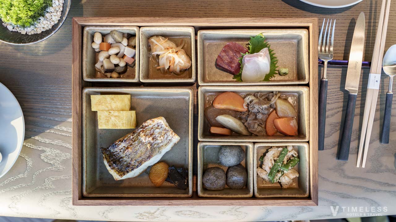 JWマリオット・ホテル東京の和朝食御膳｜焼き魚と小鉢が並ぶ上質な朝食