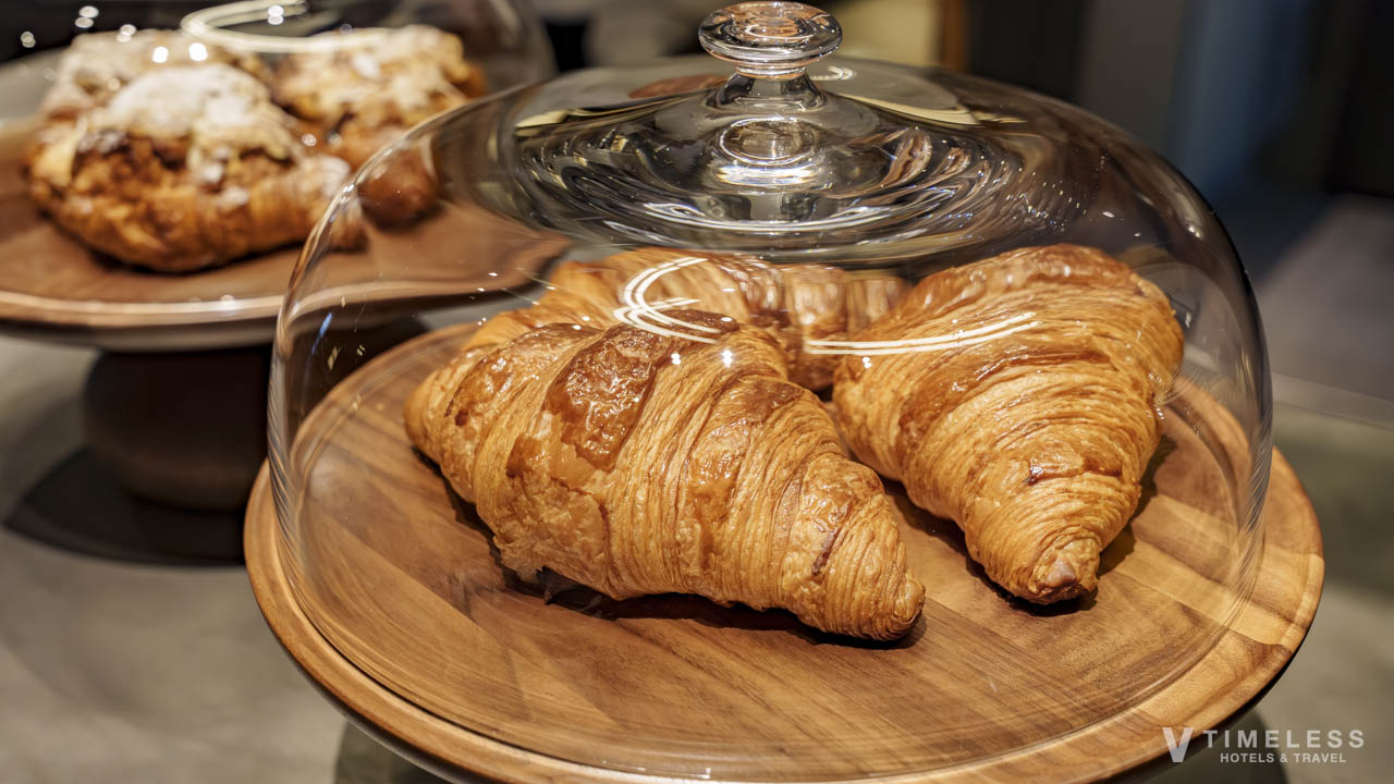 プレーンからアレンジまで揃う焼きたてベーカリー