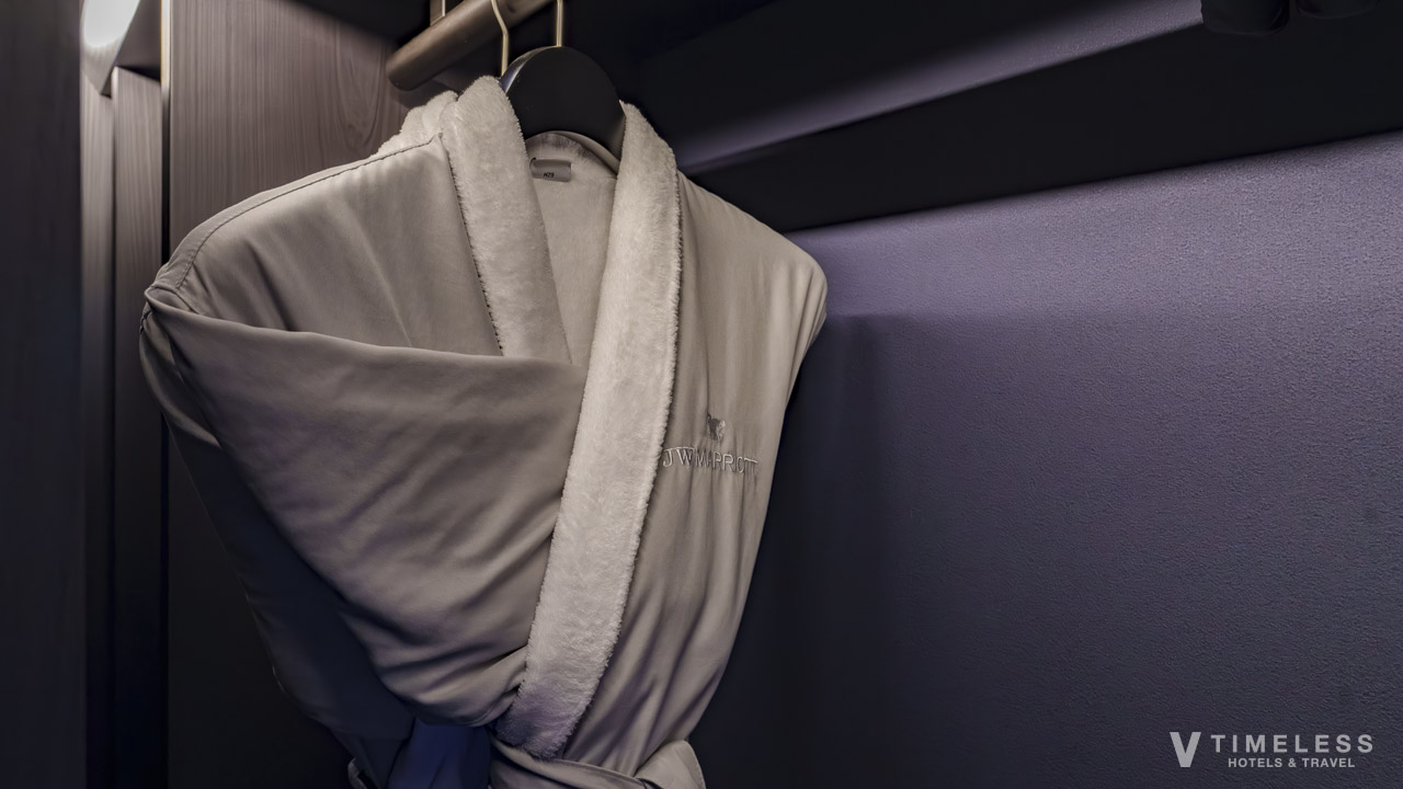 JWマリオット・ホテル東京 部屋のバスローブ｜柔らかな肌触りの上質なローブ
