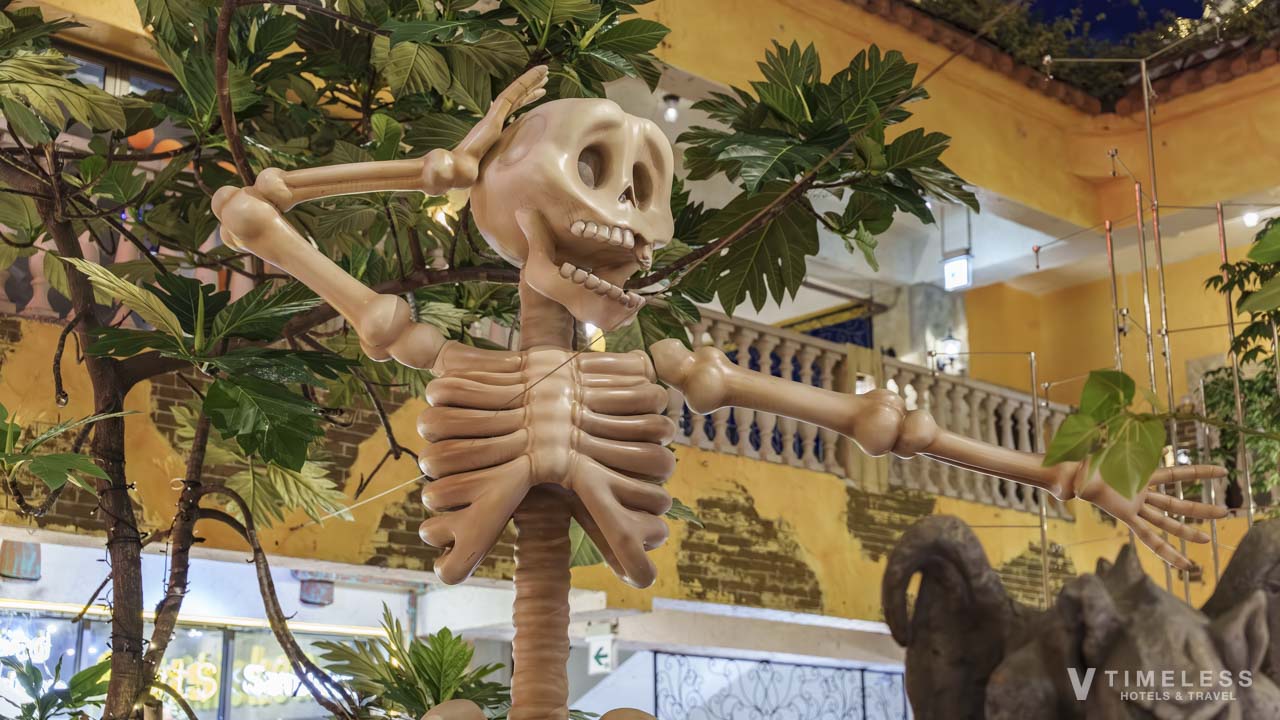 スケルトンのハロウィン演出｜沖縄アメリカンビレッジのフォトスポット