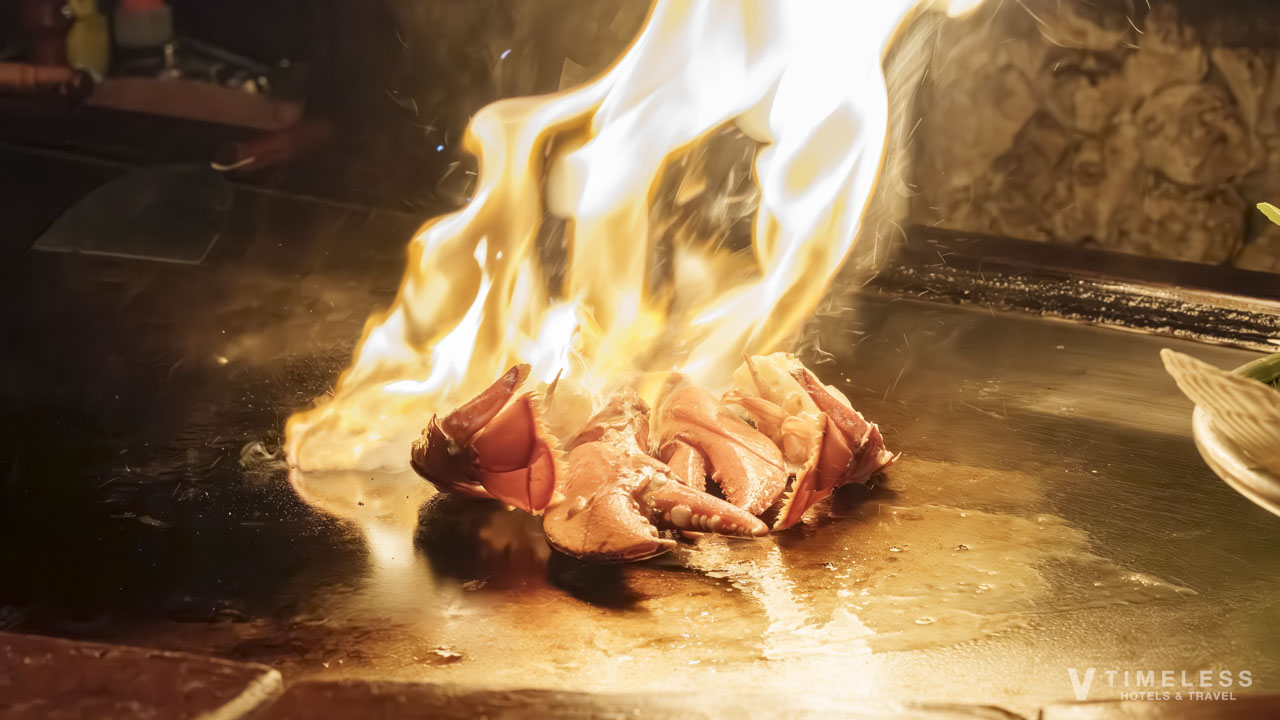 ステーキハウス ジャム 恩納村のオマール海老の鉄板焼き|炎が上がる迫力の調理パフォーマンス