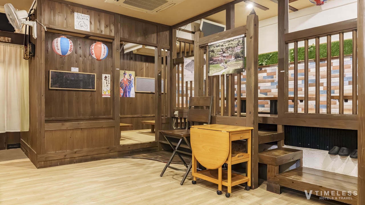 読谷居酒屋 味ごころ たいしょうの店内|落ち着いた木造空間の座敷席