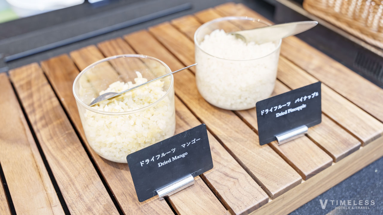 オリエンタルホテル沖縄リゾート&スパ クラブラウンジ｜アフタヌーンティーのドライフルーツ