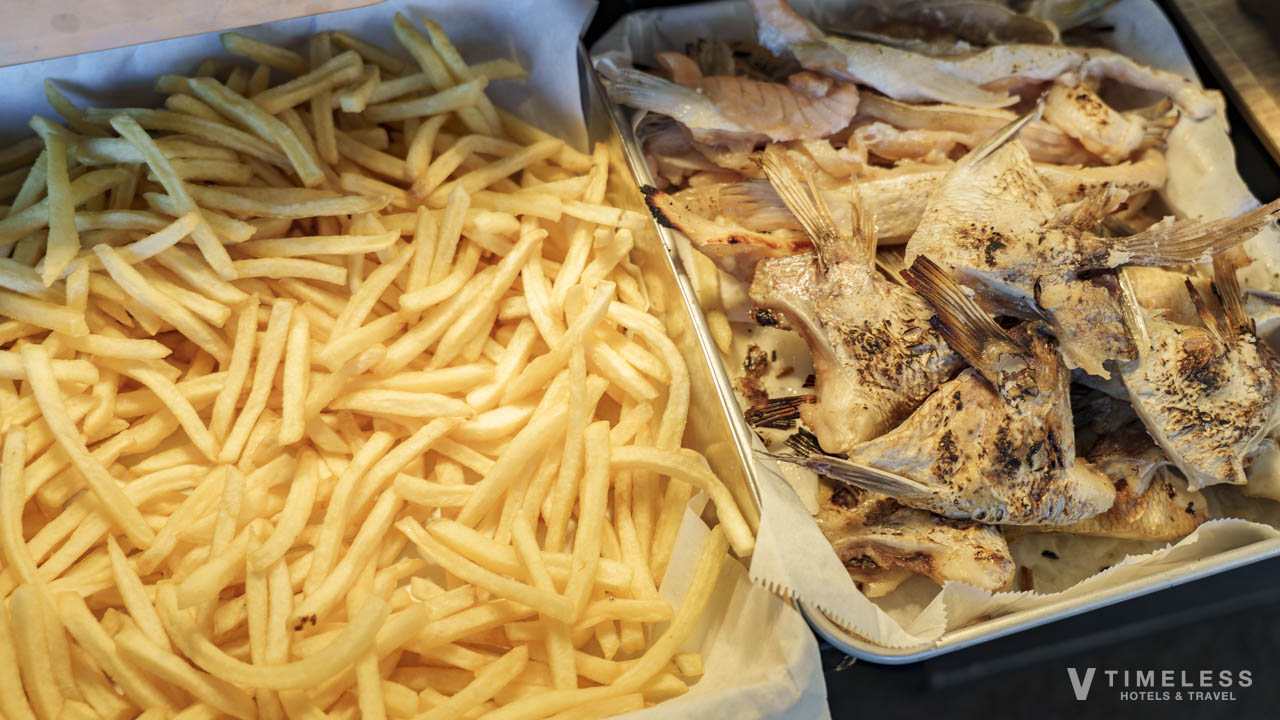 オリエンタルホテル沖縄リゾート&スパ 朝食 じなんぼう｜フライドポテトと焼き魚