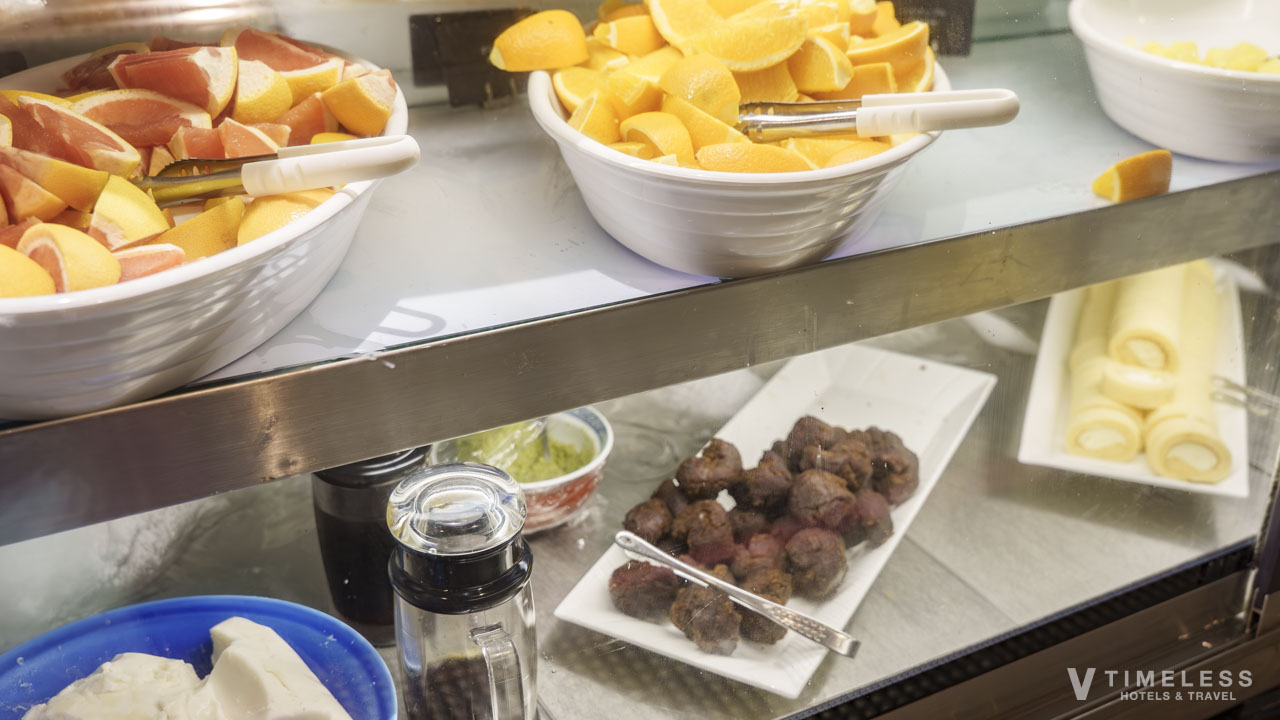 オリエンタルホテル沖縄リゾート&スパ 朝食｜じなんぼうのフルーツとデザート