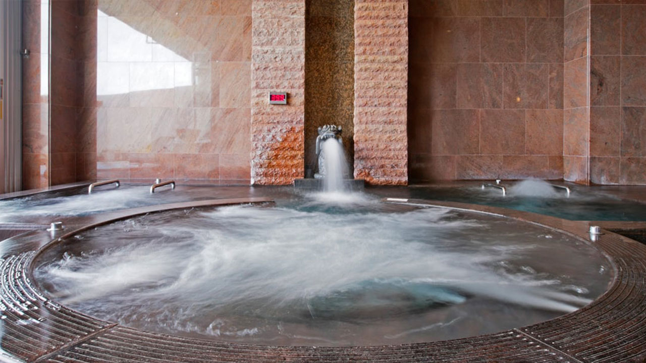 家族連れでも安心の大浴場｜湯加減を選べるので誰でも満足