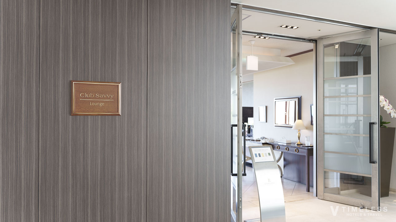 ルネッサンスリゾートオキナワのClub Savvy ラウンジエントランス
