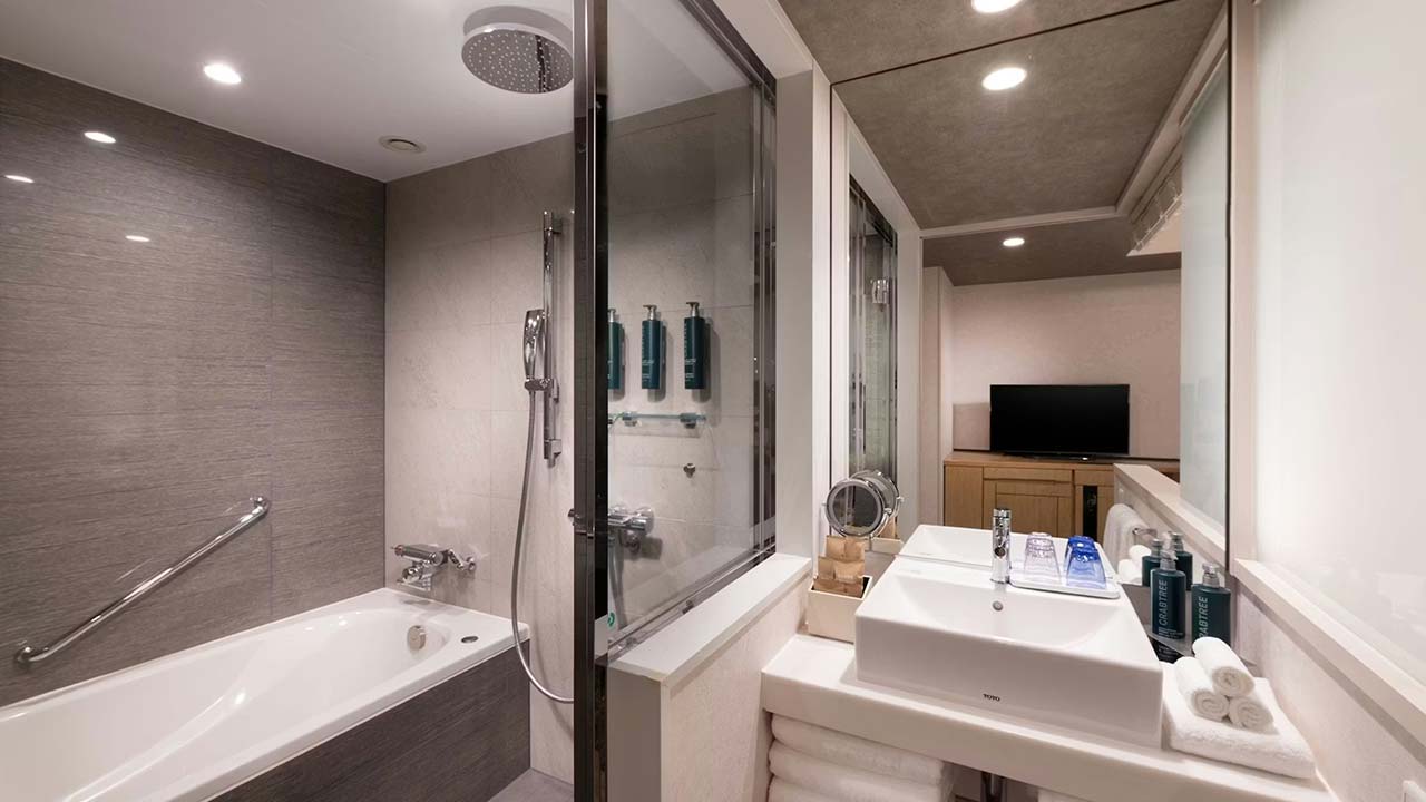 ダブルツリーbyヒルトン東京有明のバスルーム